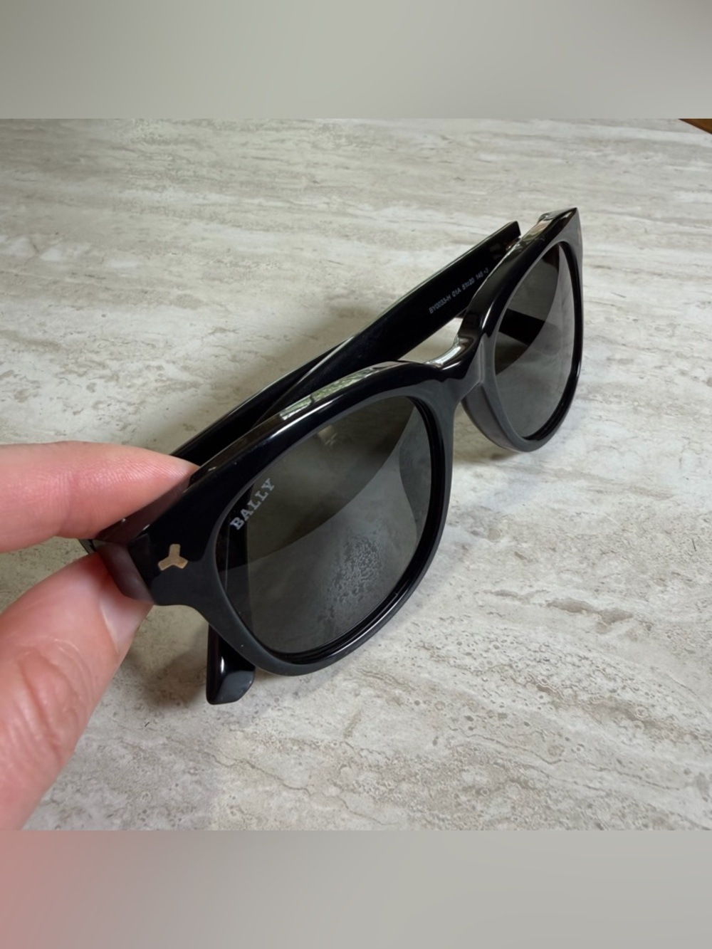 BALLY BY0033-H Unisex Black Sunglasses *MINT - Picture 8 of 13